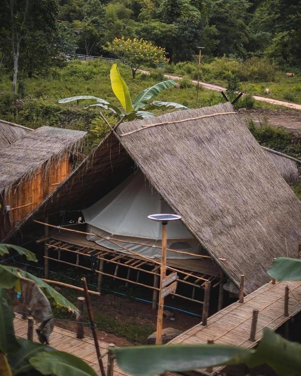Imsuk Bo Klua Hotel Ban Pha Khap Bagian luar foto